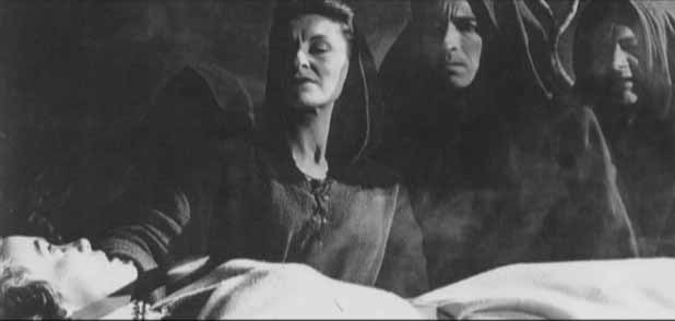 Horror Hotel aka City of the Dead still